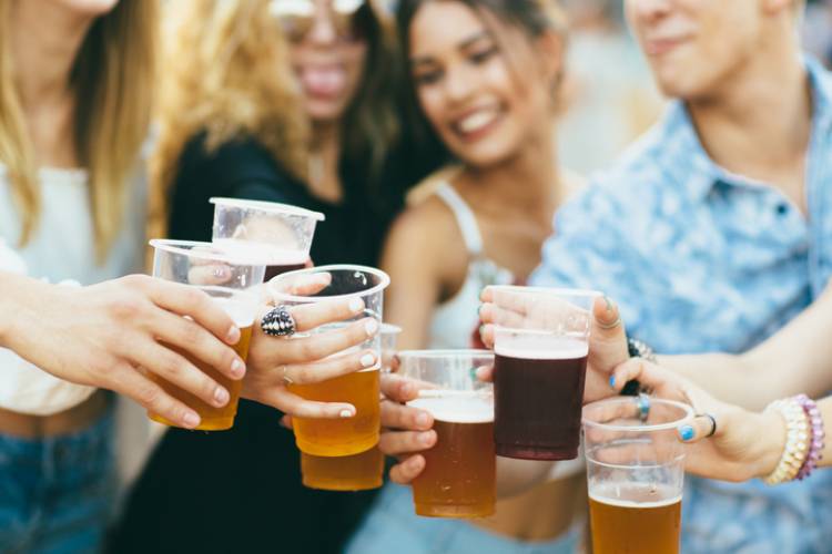 Baytowne beer festival friends cheers beers